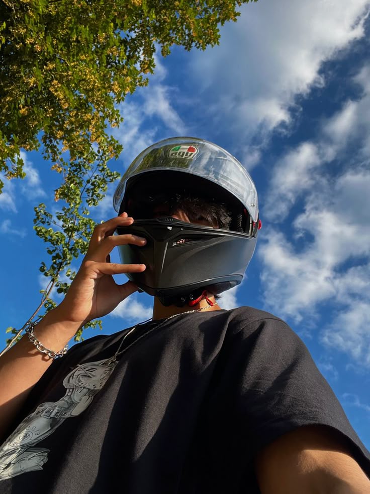 files/biker_guy_b2bb4310-3463-43d2-b33c-f0441562b776.jpg